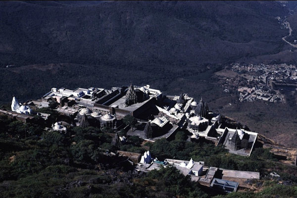 Temples on Mount Girnār