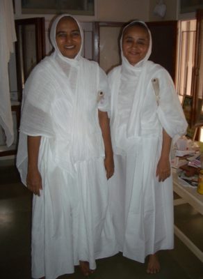 Two Śvetāmbara nuns