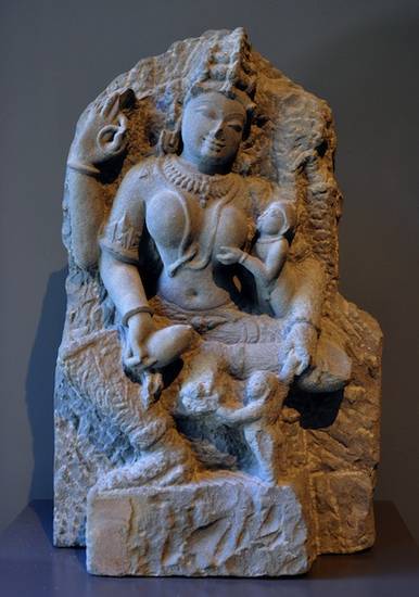 This Rajasthani figure of the goddess Ambikā dates back to the 11th century. One of the most important and popular Jain deities, Ambikā is usually depicted with attributes of children and mangoes. She is the presiding deity of the Kharatara-gaccha sect.