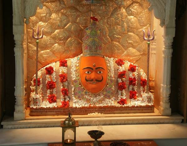 Idol of the bhairava Bhomiyaji at Sammeta Shikhara in Rajasthan. Bhairavas are local male deities who guard temple precincts as the word bhairava means ‘frightening, terrible’. They are often given fierce expressions and warlike attributes.
