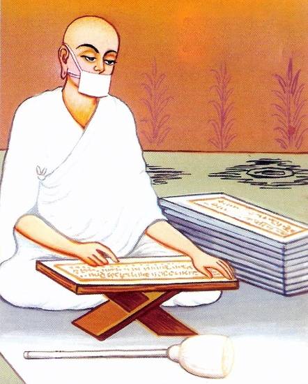 A Śvetāmbara Sthānaka-vāsin monk meditates. Meditation – dhyāna – is very important for all Jains but is one of the main methods of worship for members of the Sthānaka-vāsin sect. They reject the worship of images in favour of mental worship – bhava-pūjā