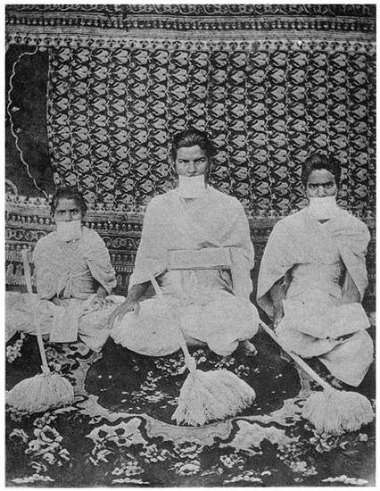 First published in 1916, this photograph shows three Śvetāmbara Sthānaka-vāsin monks sitting cross-legged, a boy monk on the left. Initiation as a child still occurs today, though rarely. In the colonial period many Britons became very interested in India