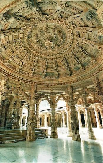Main hall of the Vimala Vasahi temple, completed in 1088. The magnificent dome features sculptures of the 16 goddesses of magical knowledge – vidyā-devīs. Dedicated to the first Jina, R̥ṣabha, the white marble temple is one of five temples at Mount Abu.