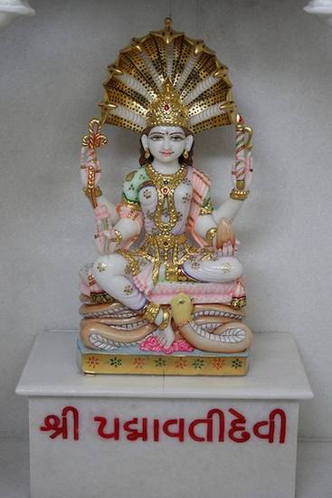 Contemporary Śvetāmbara image of Padmāvatī. The yakṣī – female attendant deity – of the 23rd Jina, Lord Pārśva, Padmāvatī is connected with snakes and wealth. She is one of the most important goddesses among both Digambara and Śvetāmbara sects.